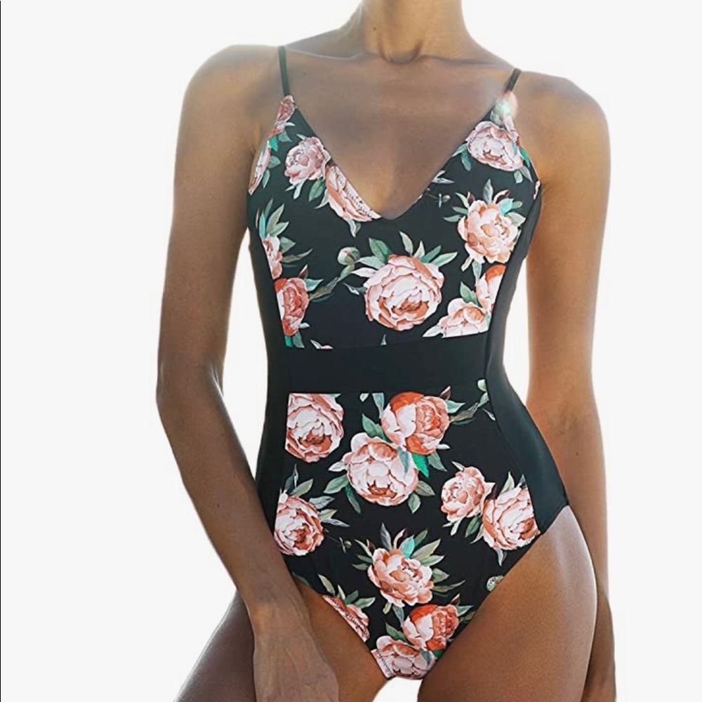 CUPSHE Floral swimsuit